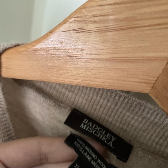 BADGLEY MISCHKA Tan Mockneck 100% Merino Wool Sweater - Picture 5 of 11